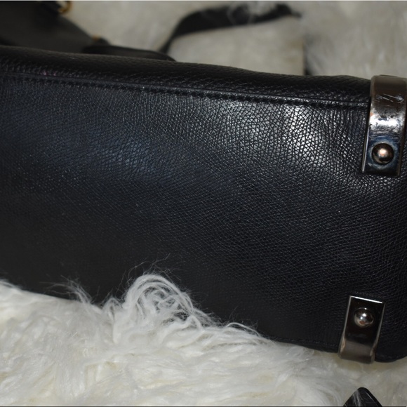 Beautiful like new Marc by Marc Jacobs bag🖤 - Picture 4 of 8